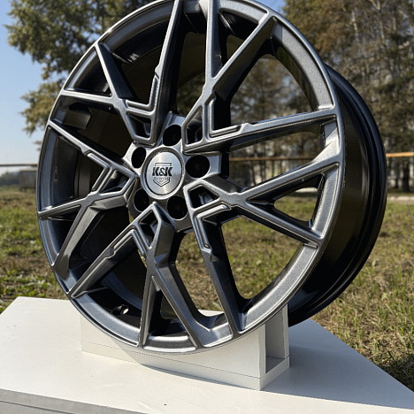 Вудроф (КС1044) 7.000xR18 5x114.3 DIA66.1 ET45 дарк платинум