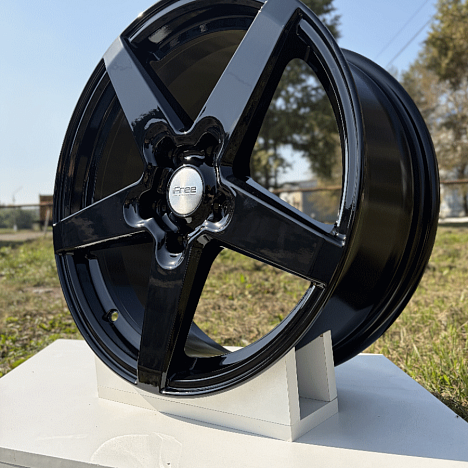 Токен (КС1127) 6.500xR17 5x114.3 DIA67.1 ET33 BK Токен (КС1127) 6.500xR17 5x114.3 DIA67.1 ET33 BK