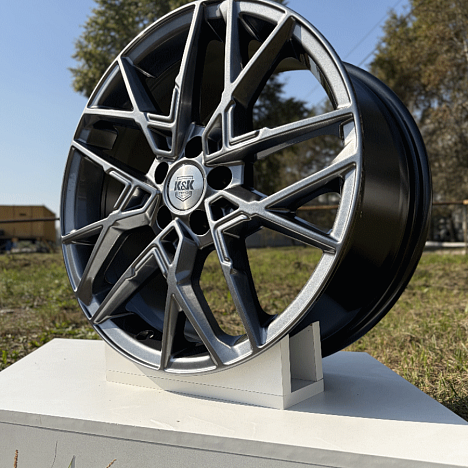 Вудроф (КС1044) 7.000xR18 5x114.3 DIA66.6 ET37 дарк платинум Вудроф (КС1044) 7.000xR18 5x114.3 DIA66.6 ET37 дарк платинум