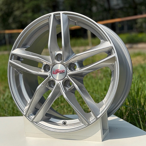 Moskva (КС689) 6.500xR16 5x112 DIA57.1 ET33 Нео-классик Moskva (КС689) 6.500xR16 5x112 DIA57.1 ET33 Нео-классик